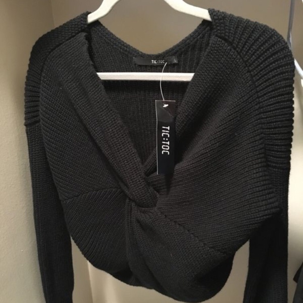 Knitted Cropped Sweater